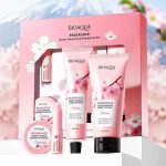 ست مراقبت از پوست از برند BIOAQUA به نام Winter Nourishing Pampering Set Sakura Series