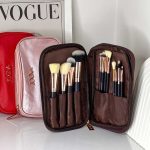 ست براش ۱۲ تکه کیف دار بی اچ کازماتیکس رنگ قهوه ای تیره
