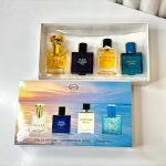 پک هدیه ادو پرفیوم مردانه وی یس مدل بلک کلاسیک دیزرت من شامل ۴ عدد عطر ۲۵ میل