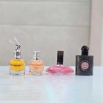 پک هدیه ادو پرفیوم وی یس مدل د بست آف وی یس فرگرنسز شامل ۴ عدد عطر ۲۵ میل